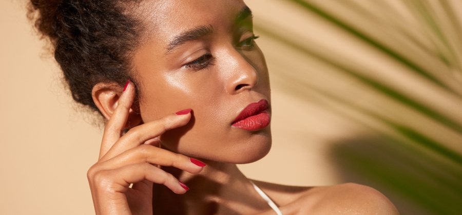 How to stop a shiny face in summer