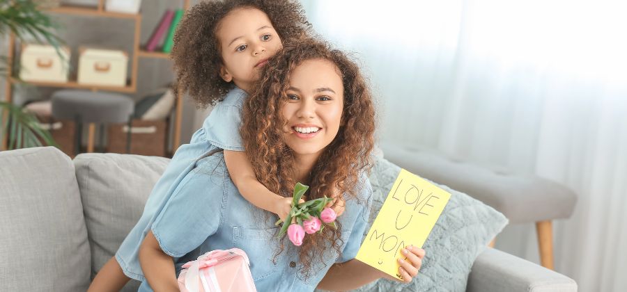 Pamper Your Mum: Budget-Friendly Beauty Gifts She’ll Love