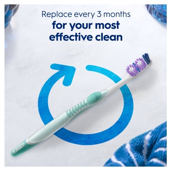 Oral B White Advance Manual Toothbrush 1 Pack